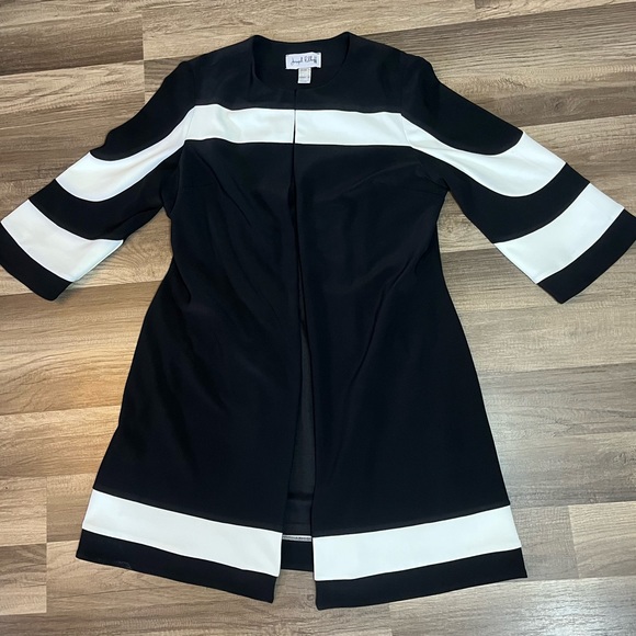 Joseph Ribkoff Black/Vanilla Cover-Up Style SZ 10 - Picture 3 of 11